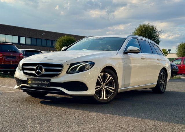 MERCEDES-BENZ E 200*2.Hand*Erst 88 Tkm*LED*Navi*Klima*Sitzh*