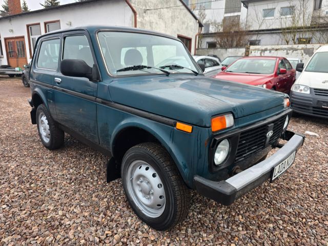 Lada Niva Only*4x4*CD Radio*AHK*1 Hand*