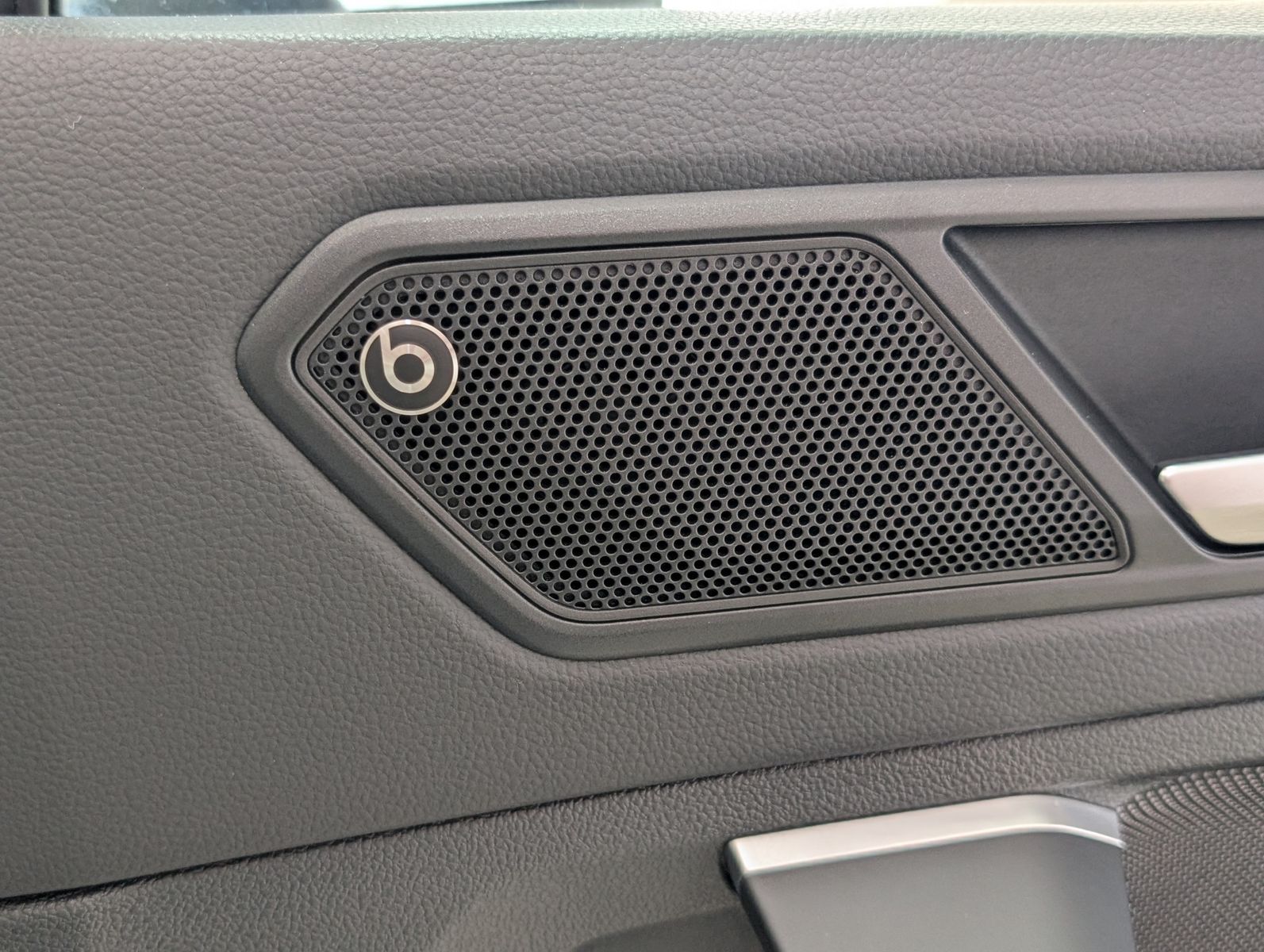 Fahrzeugabbildung SEAT Tarraco 2.0 FR ACC LED PANO AHK 360°KAMERA BEATS