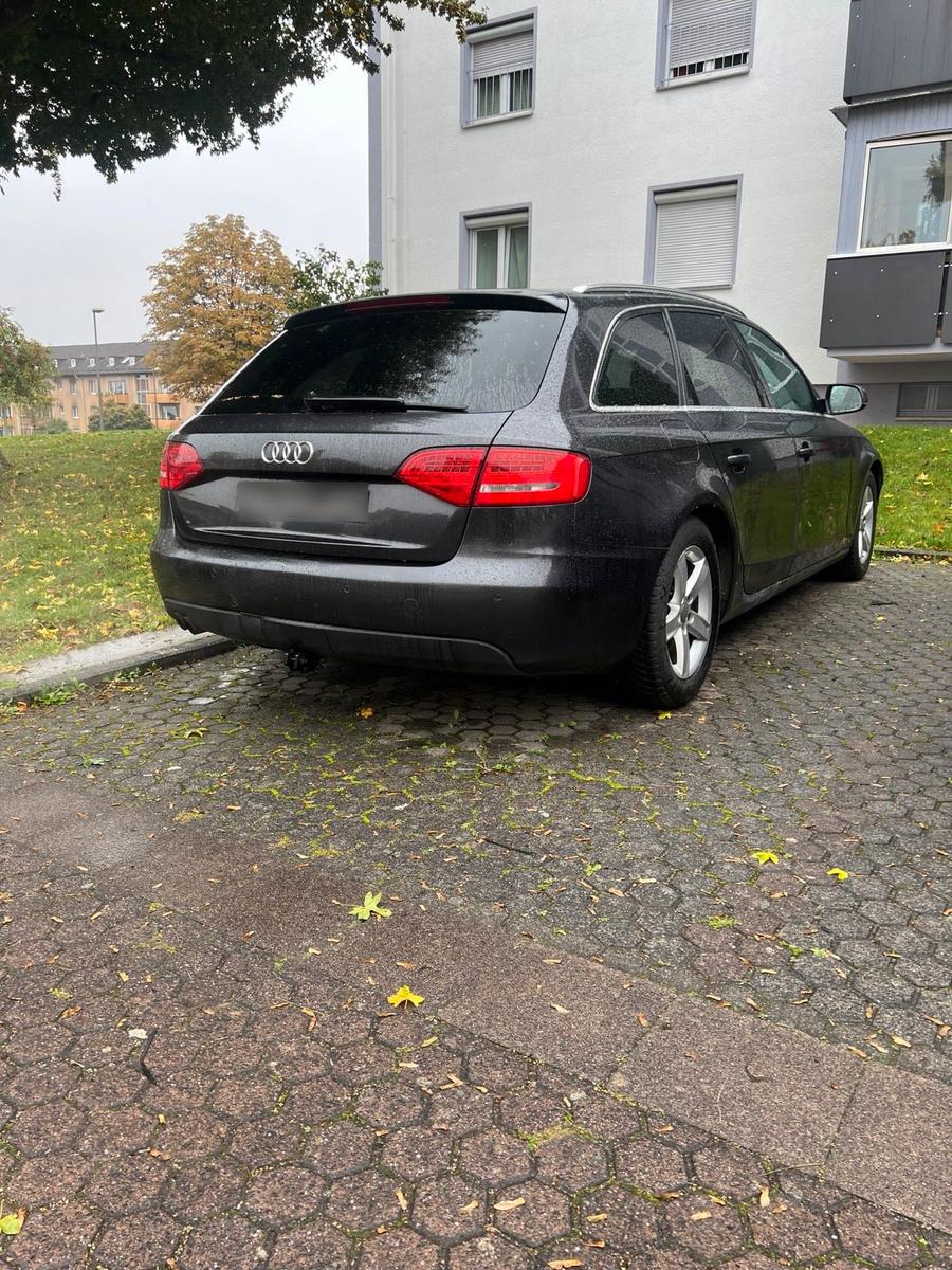 Audi A4 2011 — photo 7