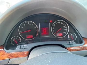 Fahrzeugabbildung Audi A4 Avant 1.8 T quattro*Pdc*Leder*Tempomat*