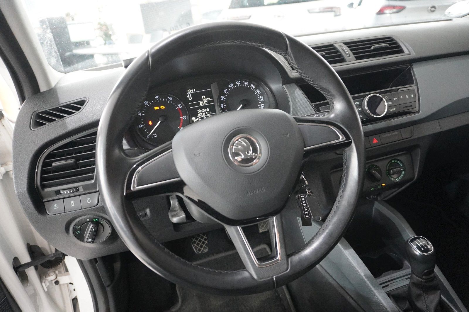 Fahrzeugabbildung SKODA Fabia LIM. 1.0 ACTIVE KLIMA/NEBEL/USB/AHK