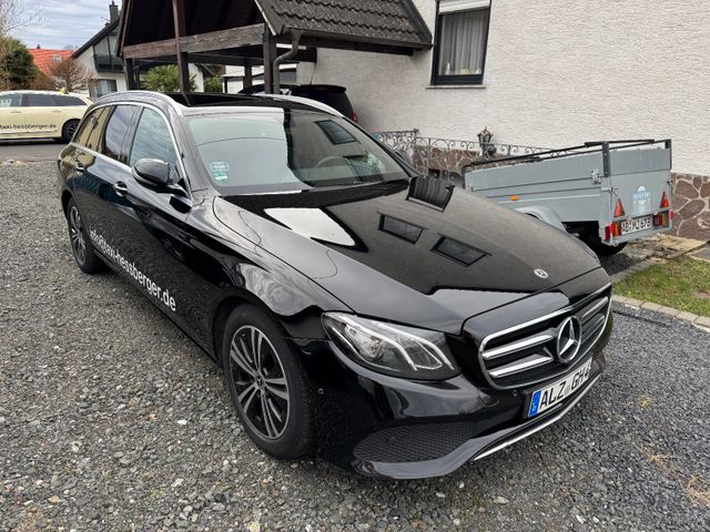 Mercedes-Benz E 220 Aut. T.,LED,Navi,18 Zoll