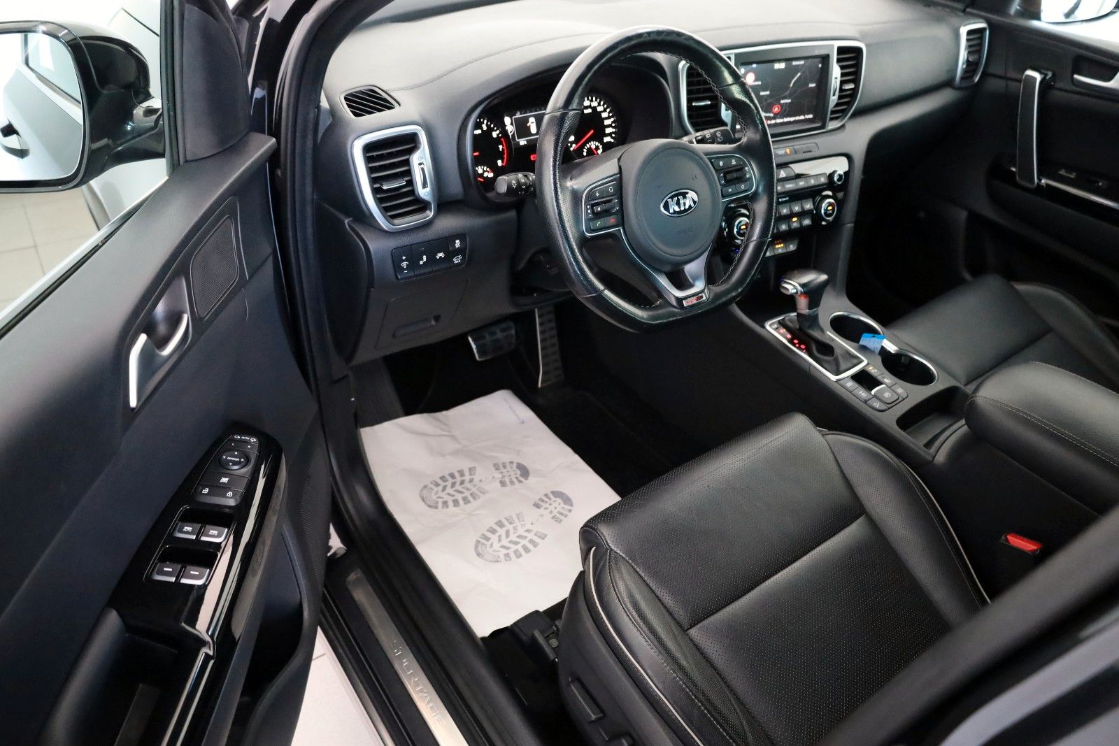 Fahrzeugabbildung Kia Sportage GT-Line 4WD,Leder,Navi,4xSH,Panorama+WR