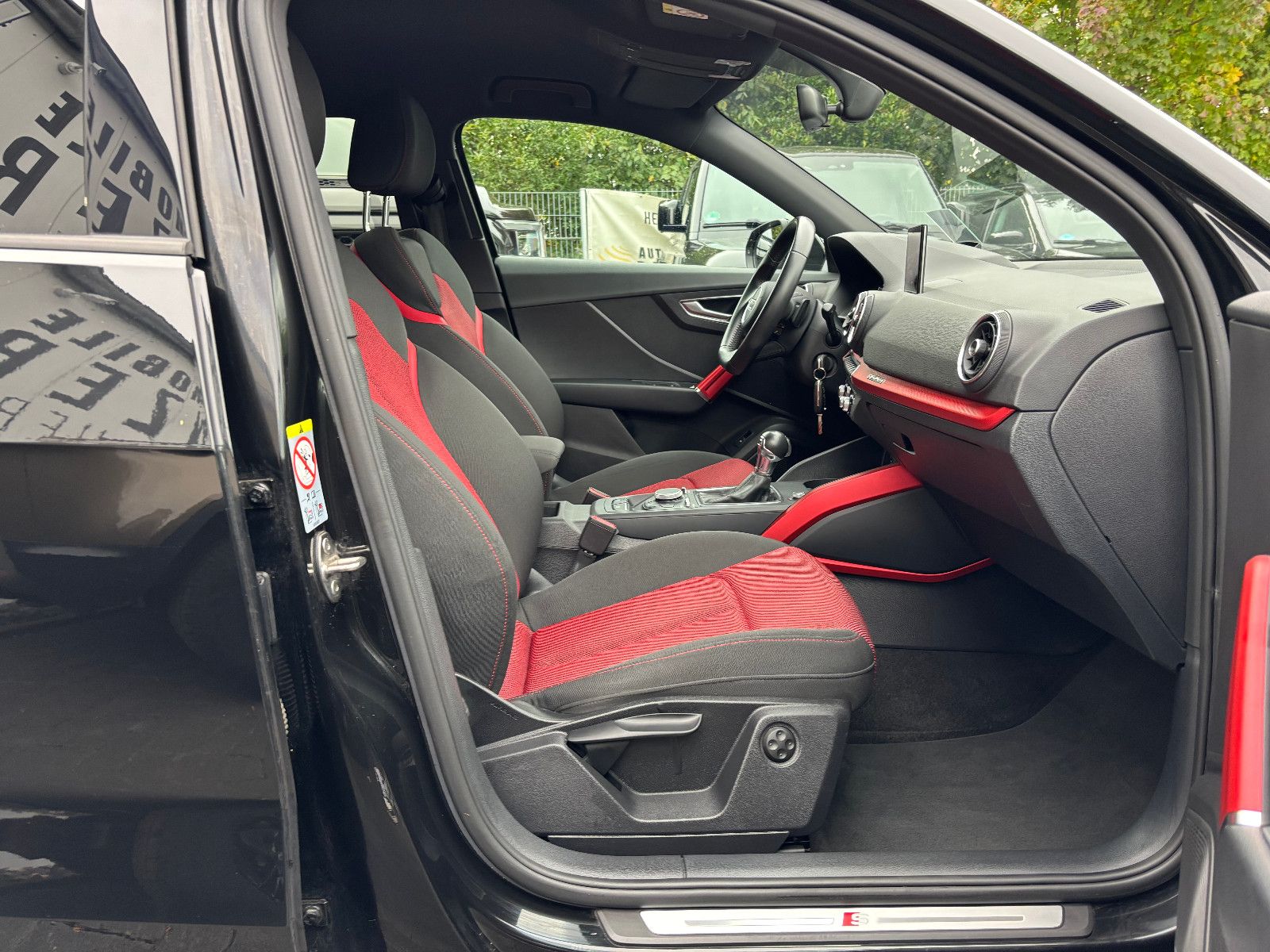 Fahrzeugabbildung Audi Q2 quattro sport/S-LINE/HEAD-UP/KAMERA/B&O