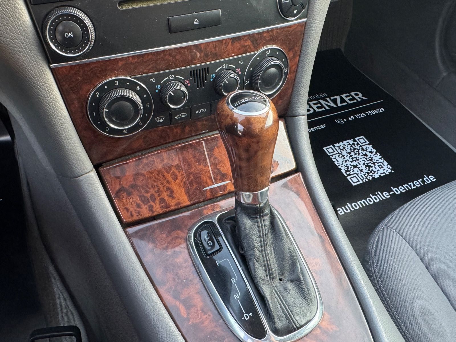 Fahrzeugabbildung Mercedes-Benz CLK 200 Kompressor Coupe/Elegance/S-Dach/SHZ/