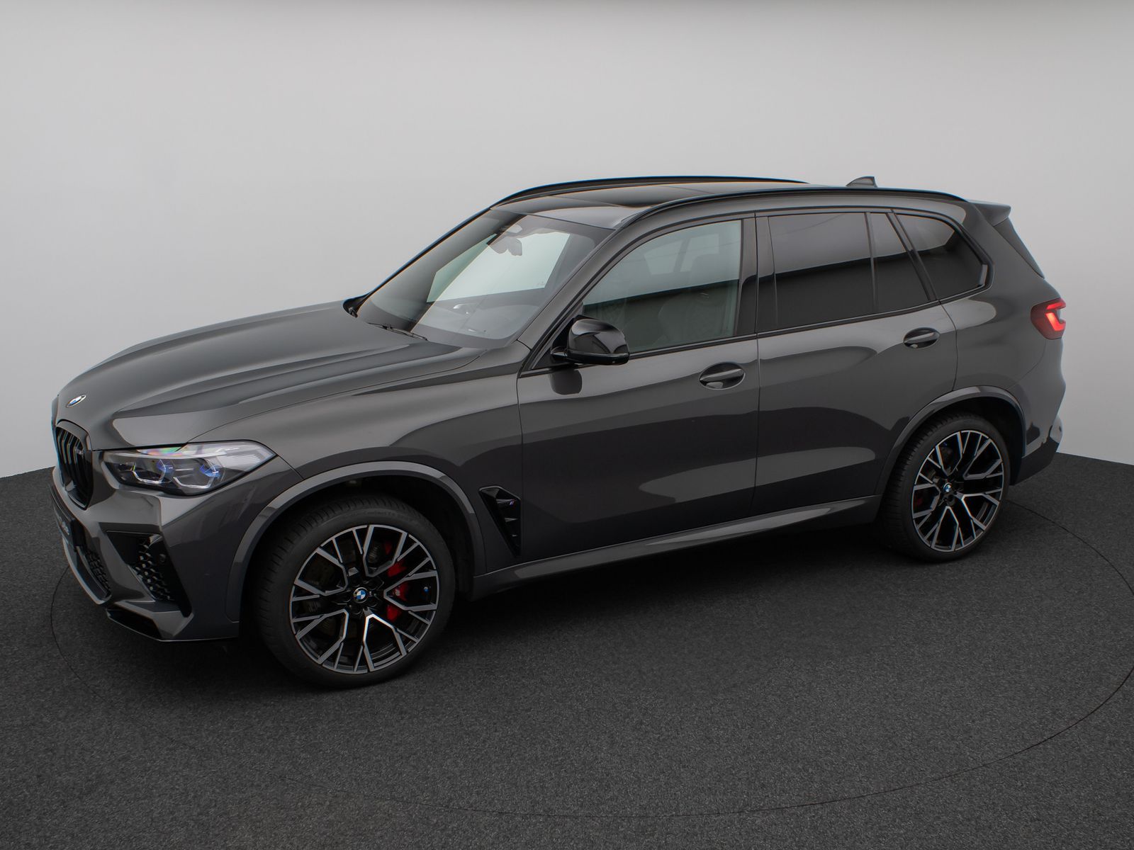 Fahrzeugabbildung BMW X5 M Competition Panorama Laser 360°DAB DisplKey