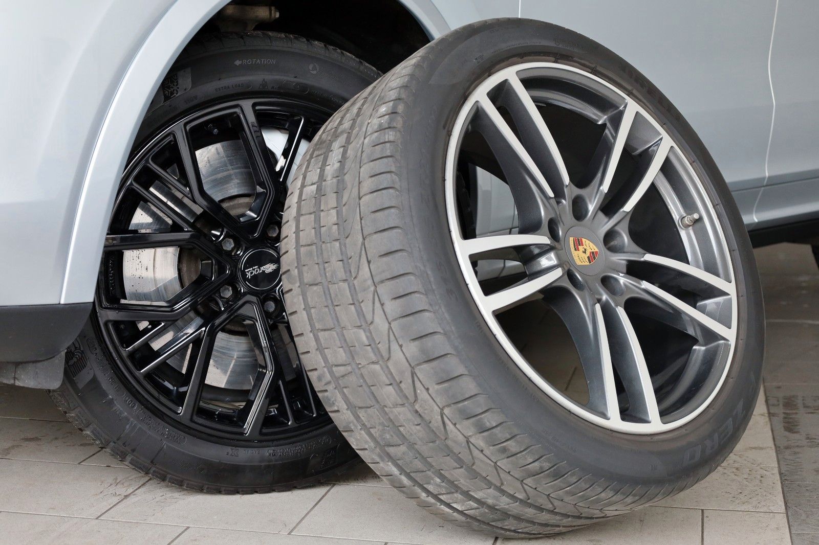 Fahrzeugabbildung Porsche Cayenne Turbo,Matrix-LED,360Kamera,Pano,AHK+WR