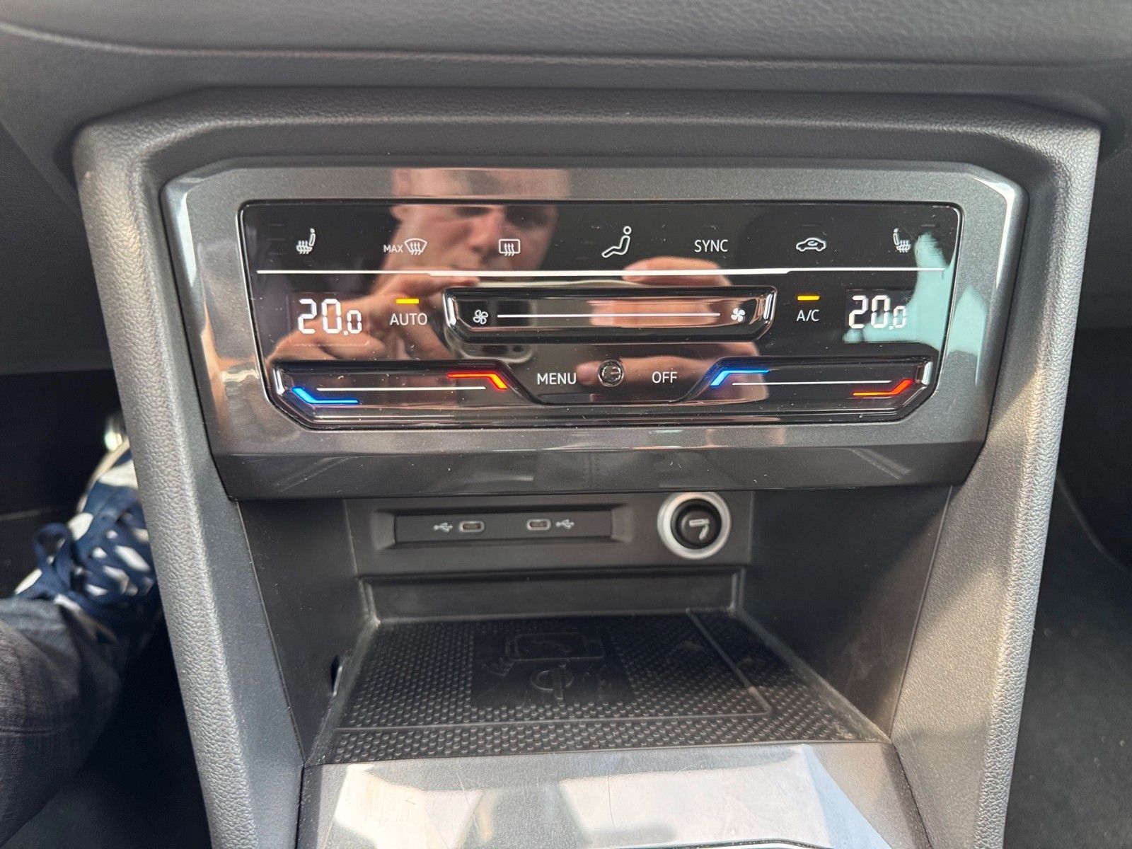Fahrzeugabbildung Volkswagen Tiguan Life ACTIVE 1.5 TSI