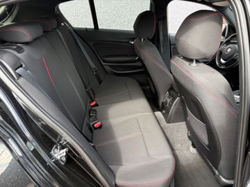 Fahrzeugabbildung BMW 116i Lim Aut. Navi Sport Line GSD PDC MFL Xenon