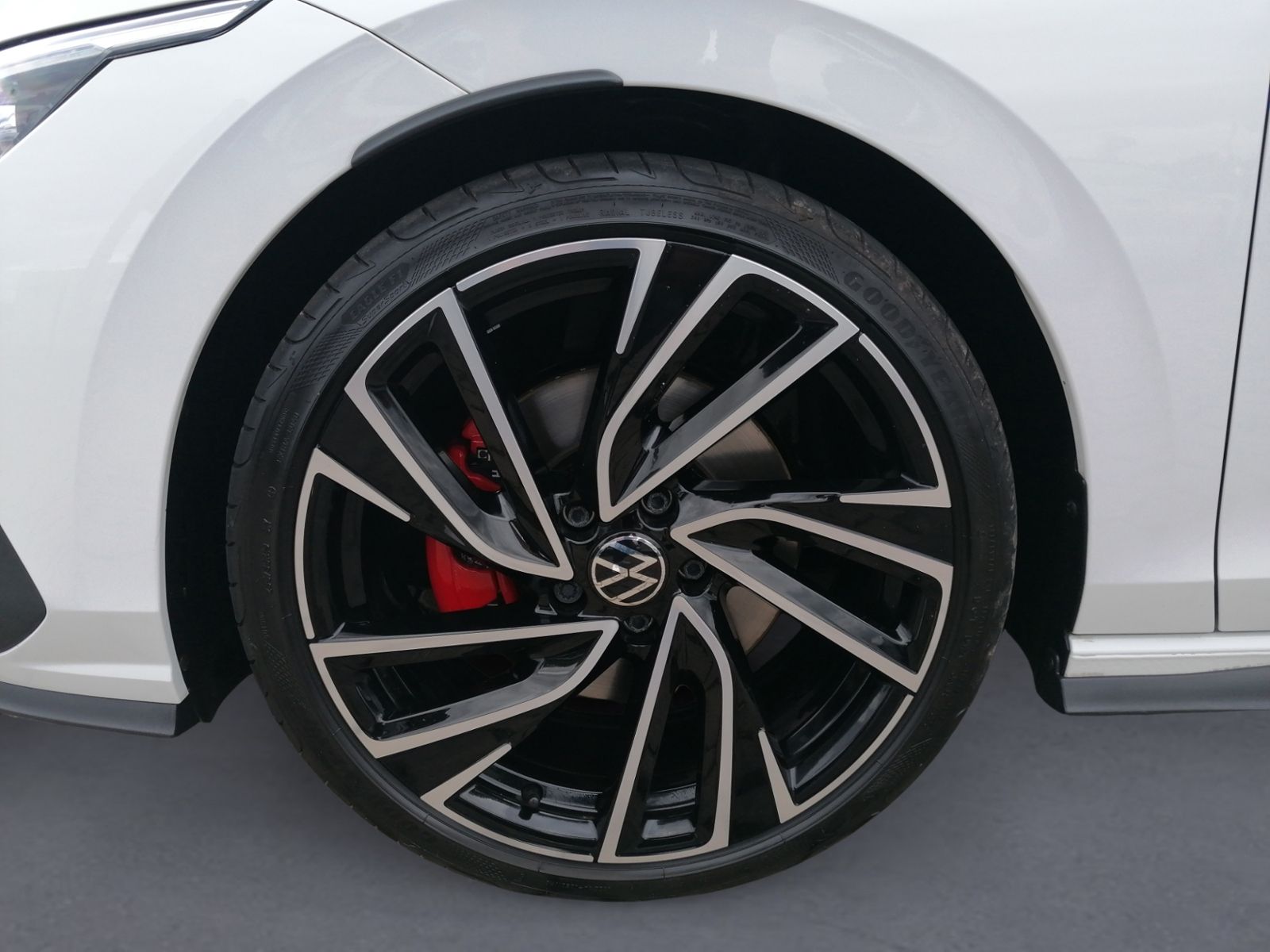 Golf VIII GTD 2.0 TDI DSG AHK+LEDER+STHZ+DCC+