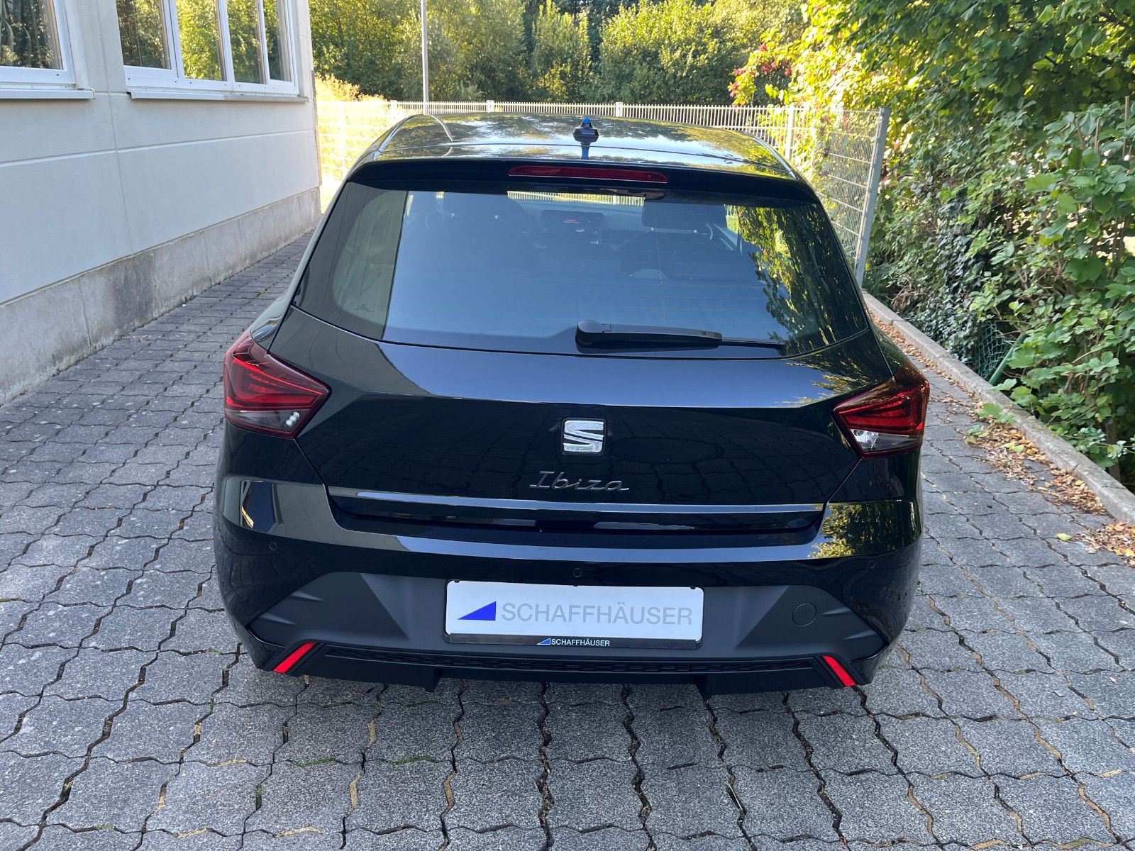 Fahrzeugabbildung SEAT Ibiza 1.0 TSI 85 kW Style 17" SHZ PDC LED