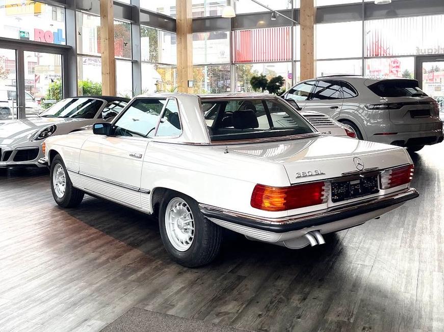 Mercedes-Benz SL 380