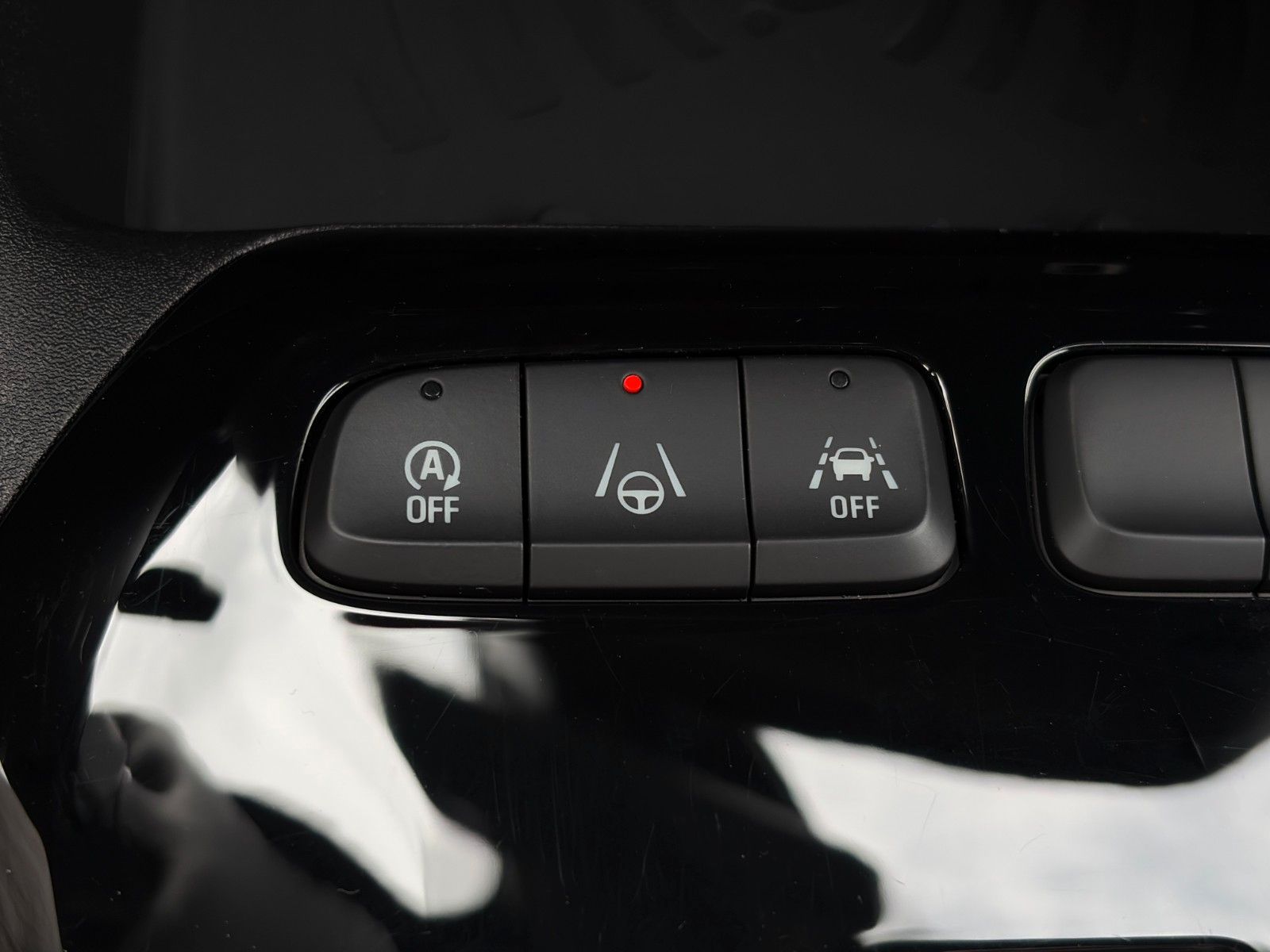 Fahrzeugabbildung Opel Corsa F GS 1.2 Turbo Matrix CarPlay ACC SHZ LHZ