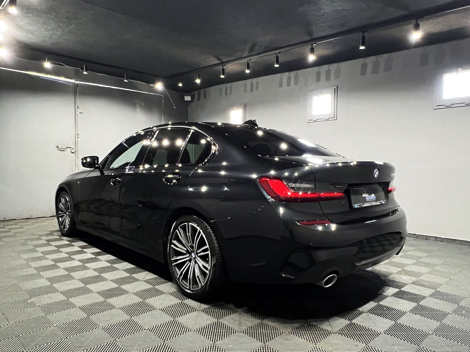 BMW 320 d M Sport|5*JAHRE*GARANTIE|AUTOM|LEDER|HIFI imagem 3