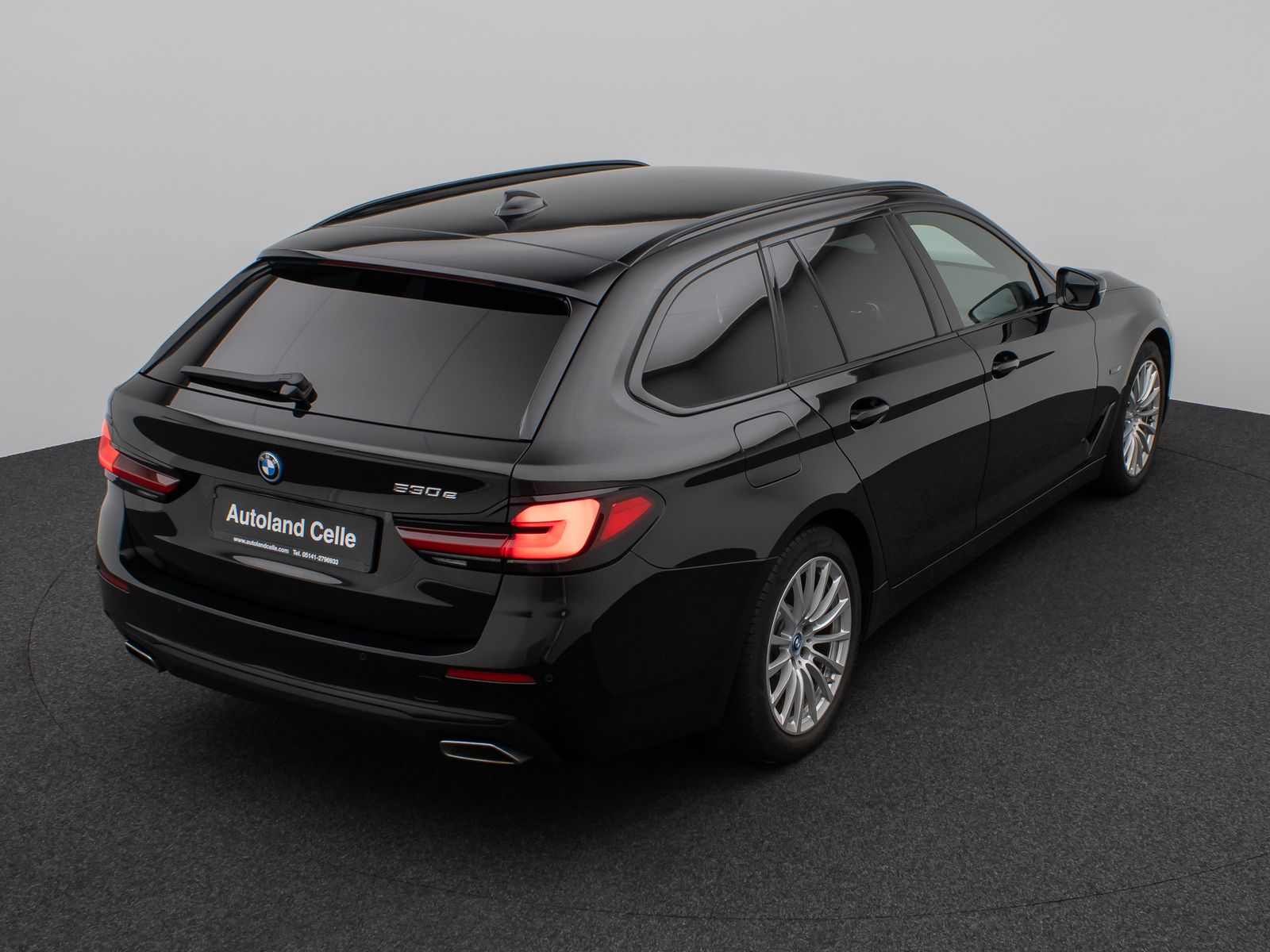 Fahrzeugabbildung BMW 530e H/K DAB AHK Komfort Alarm 4xKlima 18Zoll