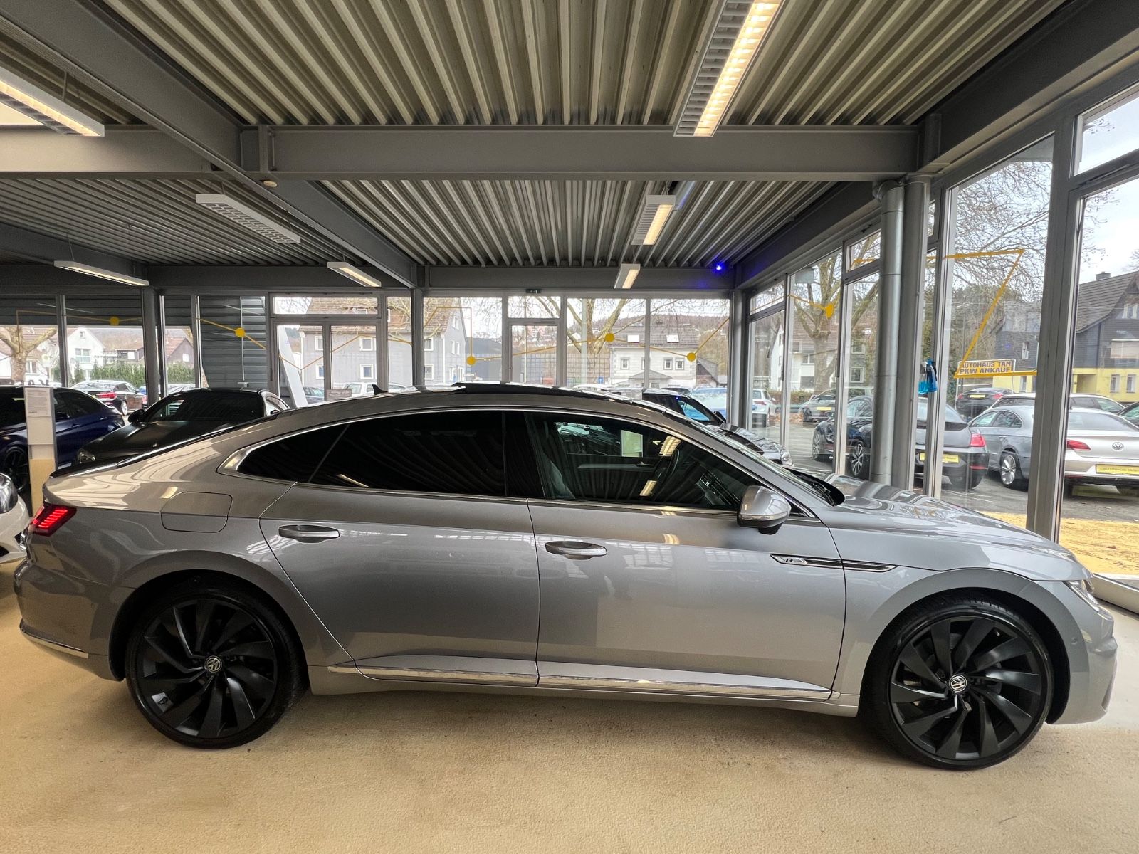 Fahrzeugabbildung Volkswagen Arteon R-Line 4Motion 239PS *PANORAMADACH*ACC*