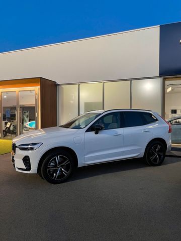 Volvo XC 60 T8 Hybrid Recharge Pano 455 PS