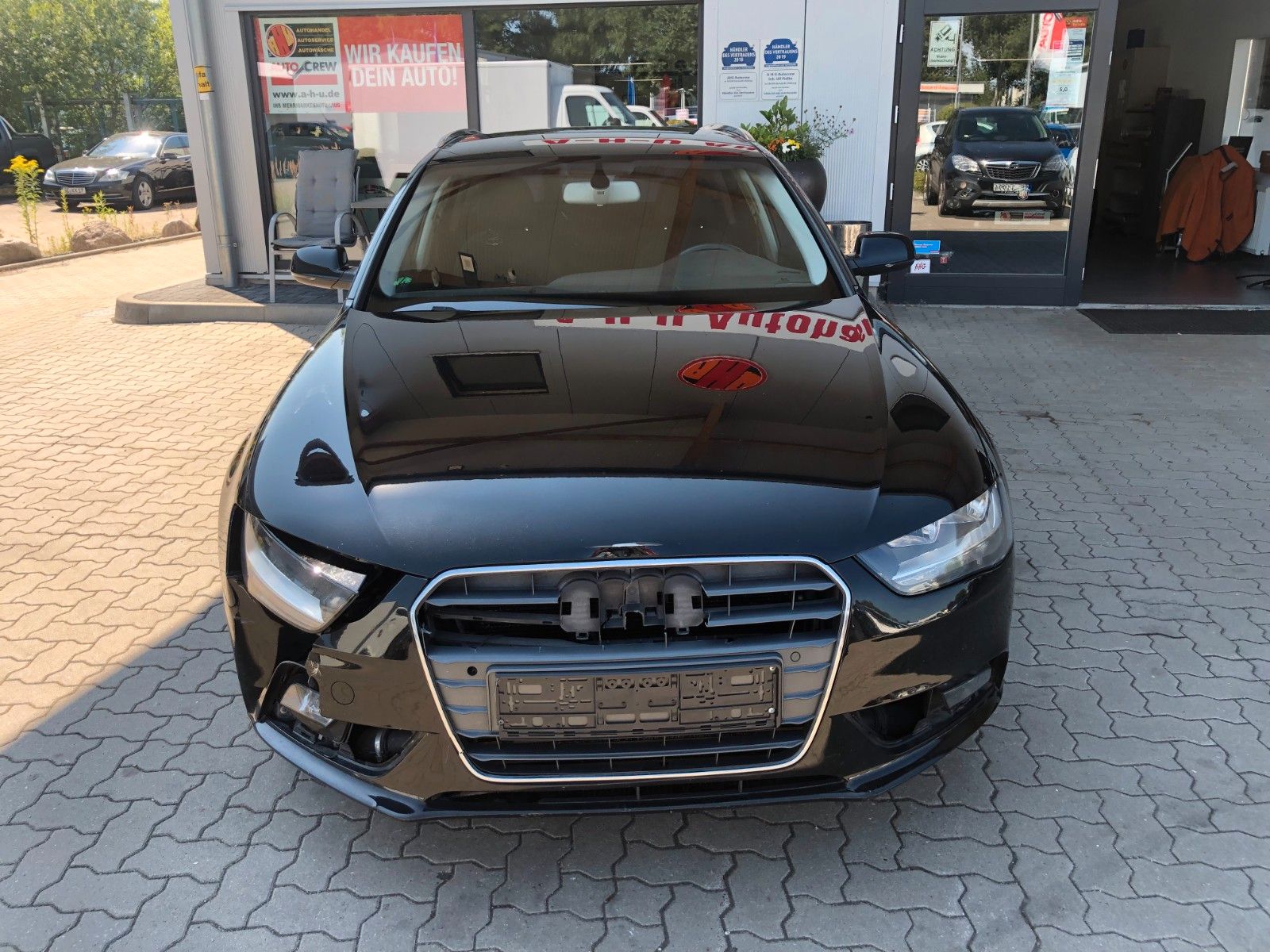 Fahrzeugabbildung Audi A4 Avant Attraction Wildschaden