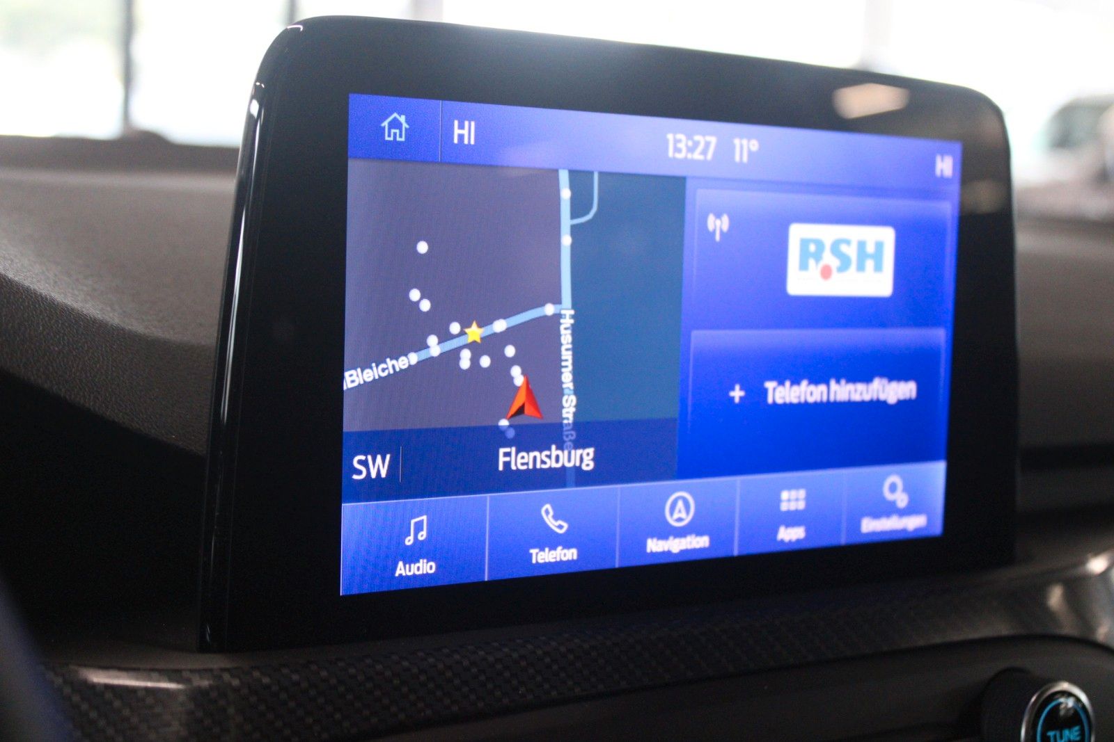 Fahrzeugabbildung Ford Focus 1,5 EB ST-Line Pano HUD LED ACC CAM Winter