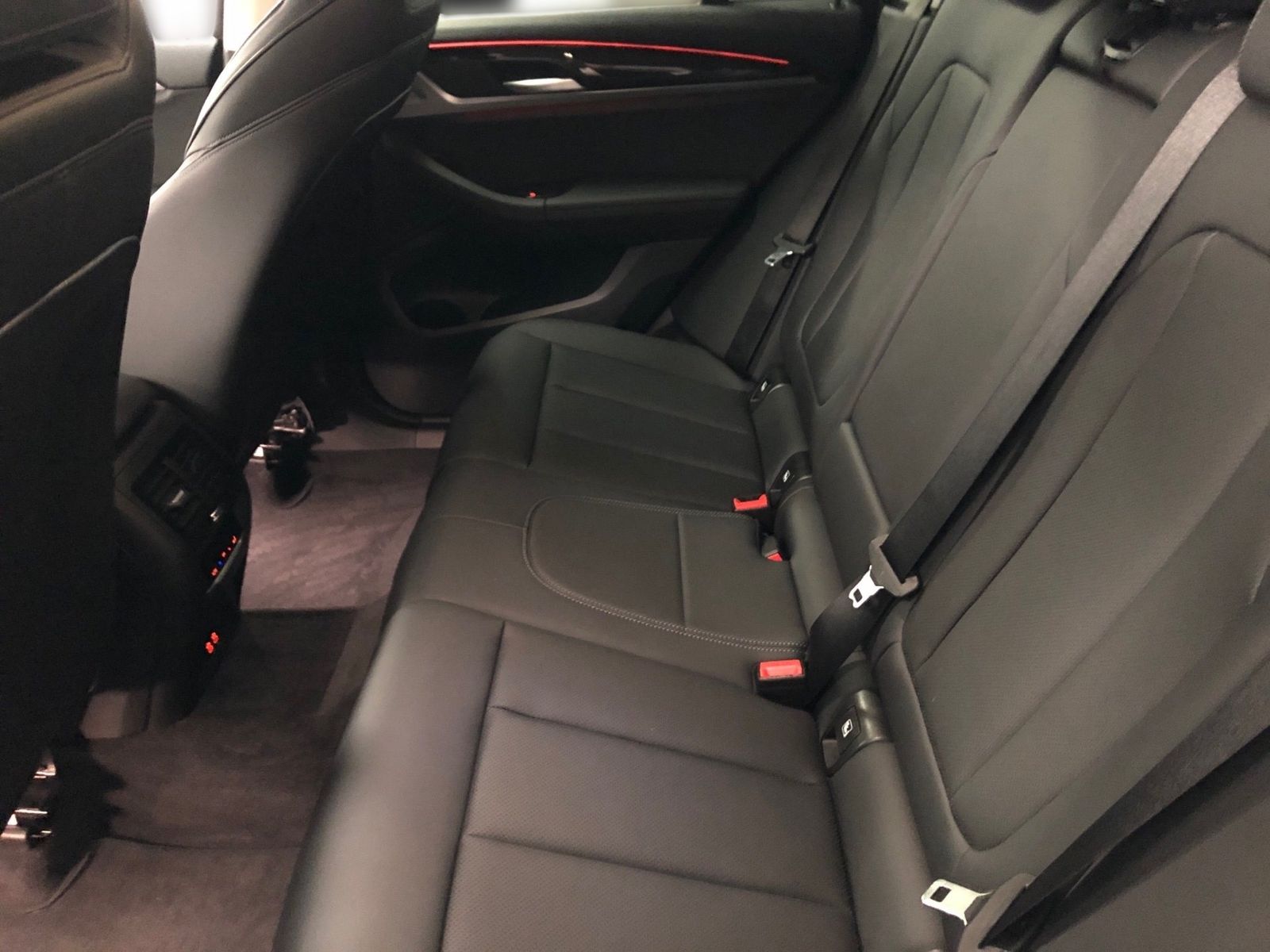 BMW X3 xDrive20d DrivAss*AktiveGeschw*AHK*Memory foto 11