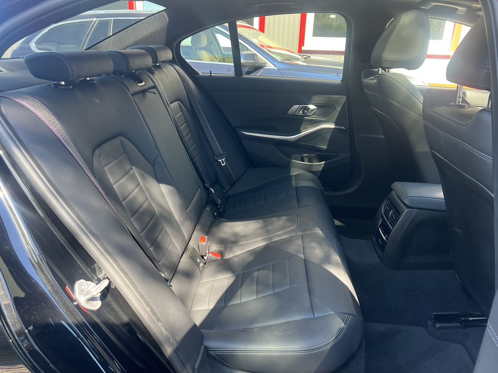 BMW 330 - Bild 16