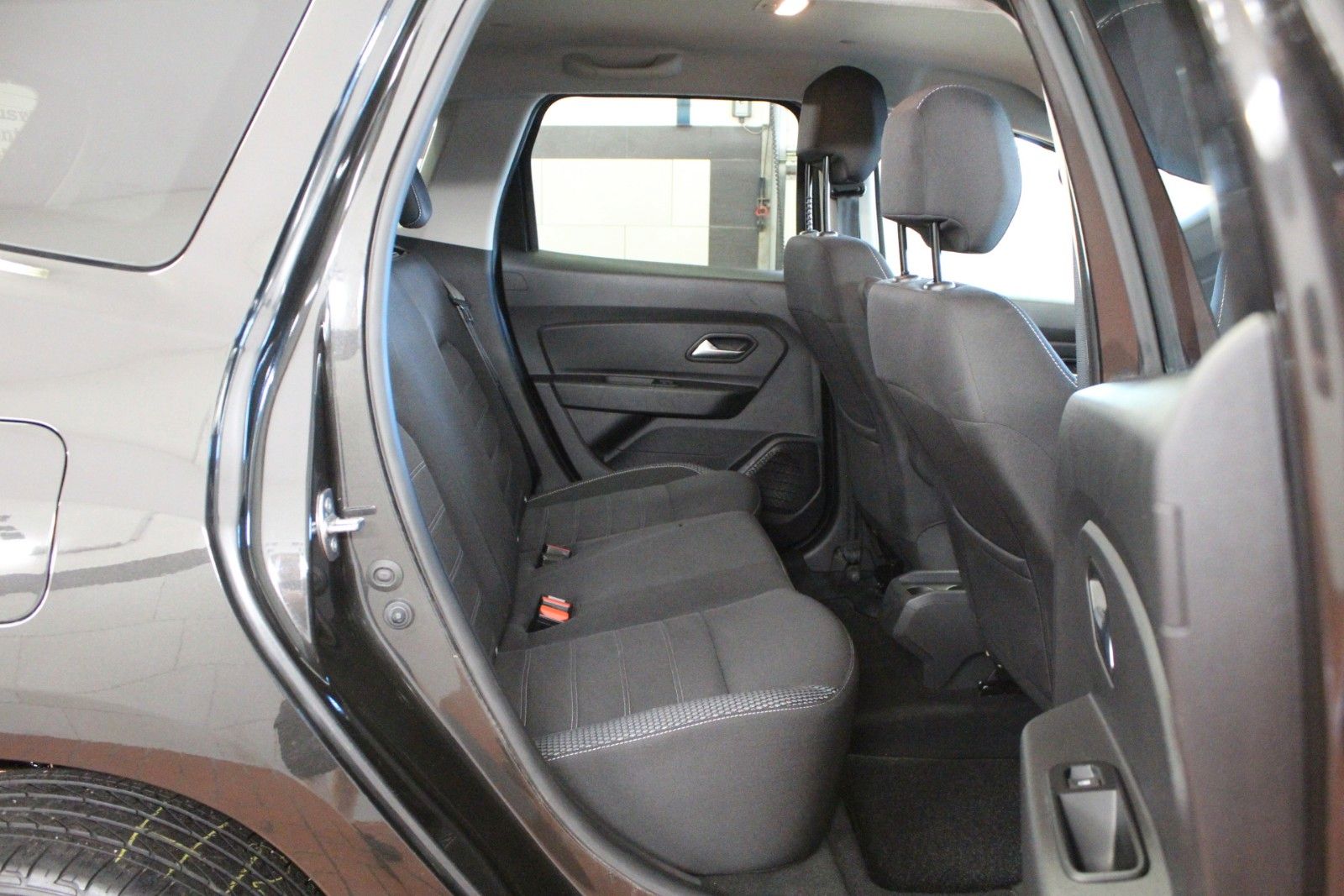Fahrzeugabbildung Dacia Duster TCe130 *Anniversary Navi*Sitzhzg*Kamera