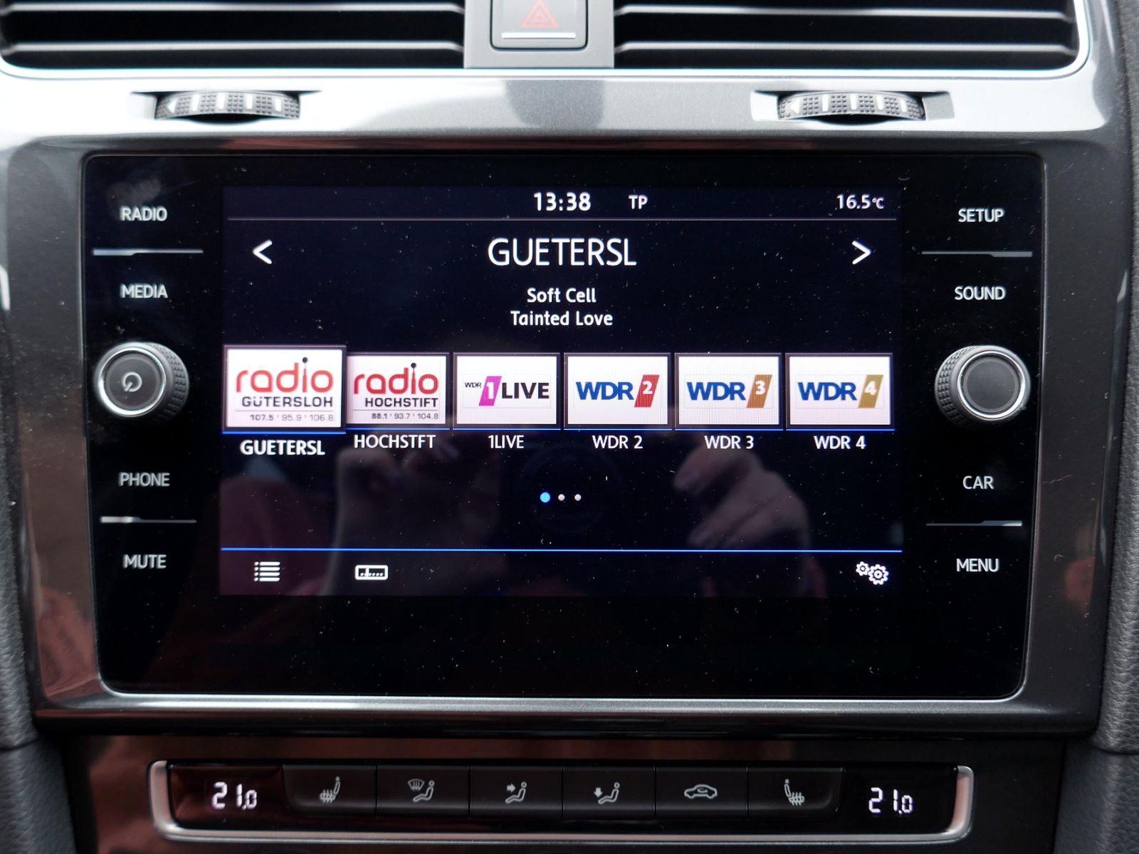 Fahrzeugabbildung Volkswagen Golf VII Variant Comfortline 1.0 TSI | PDC ACC