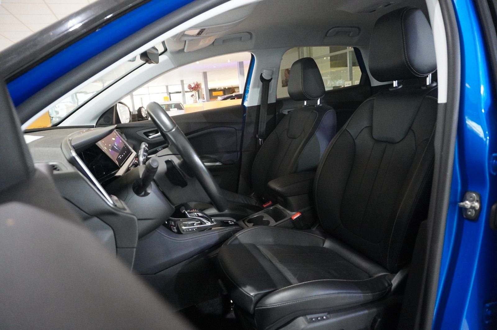 Fahrzeugabbildung Opel Grandland (X) 1.6 HYBRID 4X4 ULTIM. NAVI/360°/SH