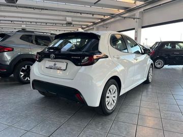 Toyota Yaris - 4