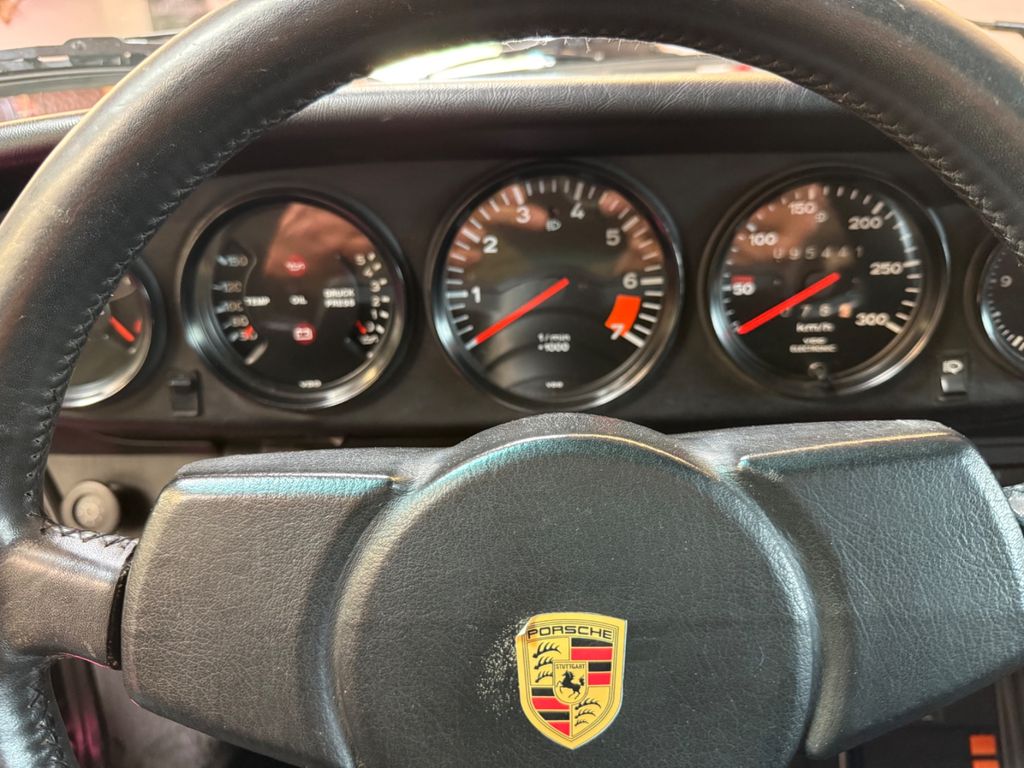 PORSCHE 911 Carrera Letzte Reihe KEIN US Modell PORSCHE 911 Carrera Letzte Reihe KEIN US Modell