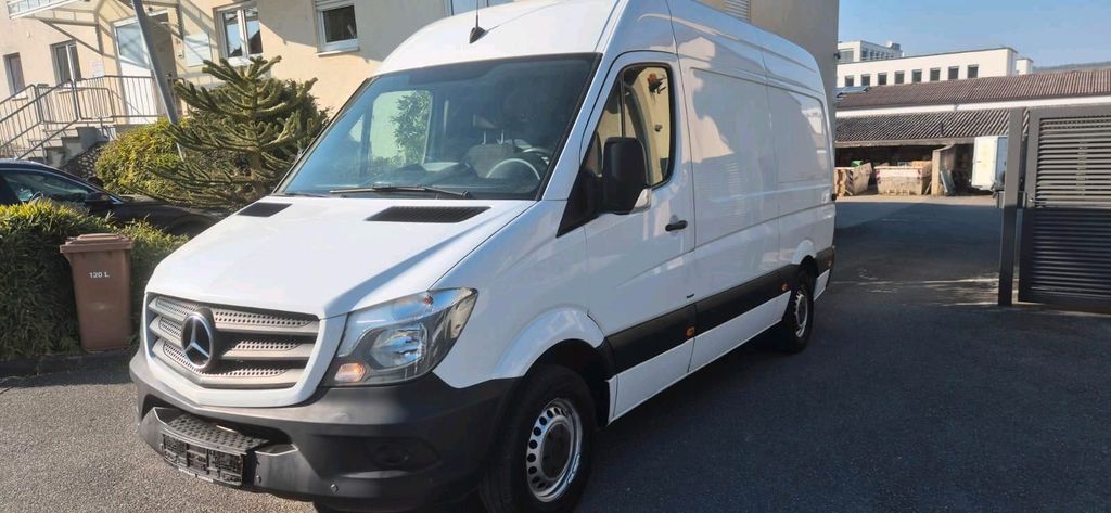 Image of Mercedes-Benz Sprinter