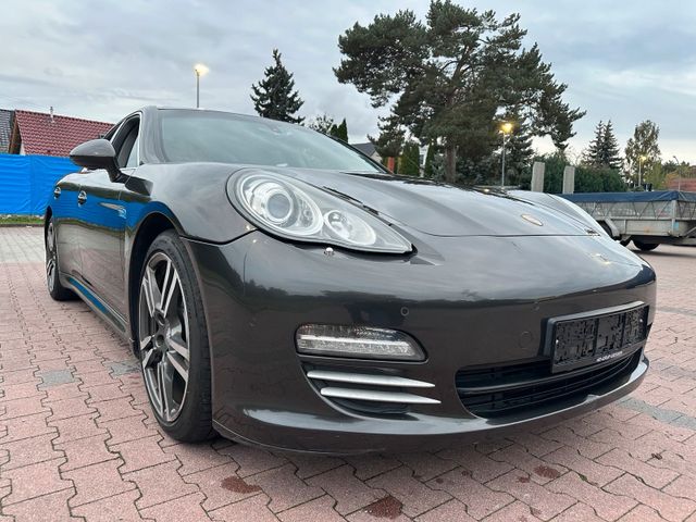 Porsche Panamera 4s