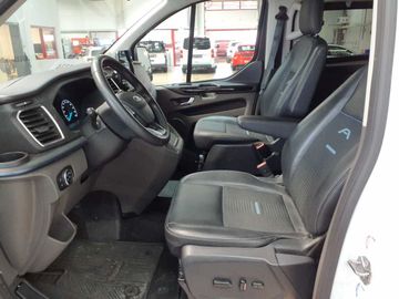 Ford Tourneo Custom - 8
