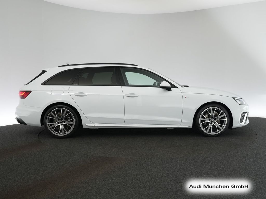 AUDI A4 2024