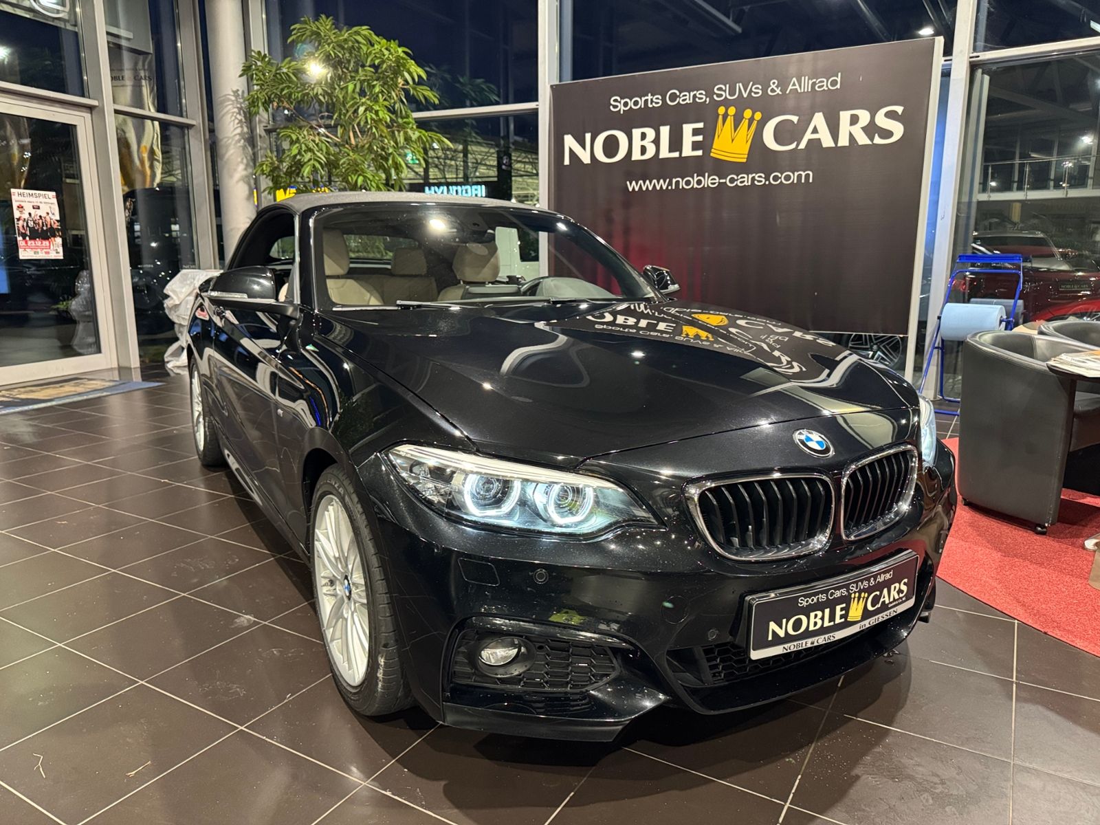 Fahrzeugabbildung BMW 230i Cabrio M Sport LED NAVI ALU