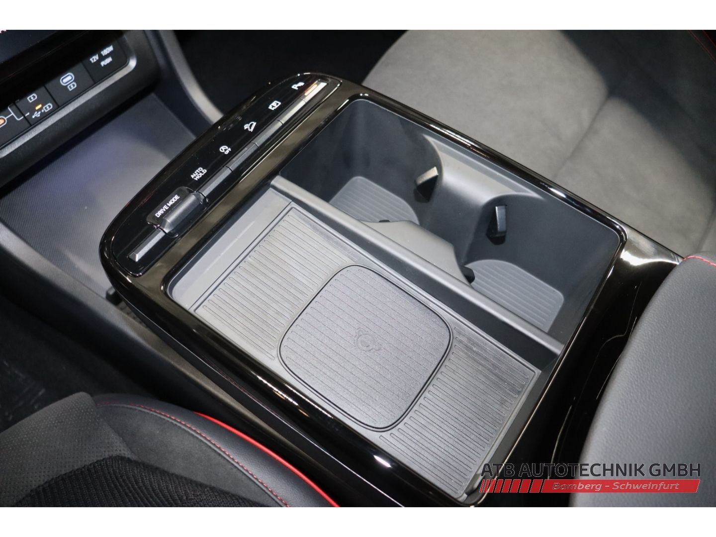 Fahrzeugabbildung Hyundai Tucson MY26 N-Line 1.6 T-GDI 150PS 7-DCT 2WD Nav