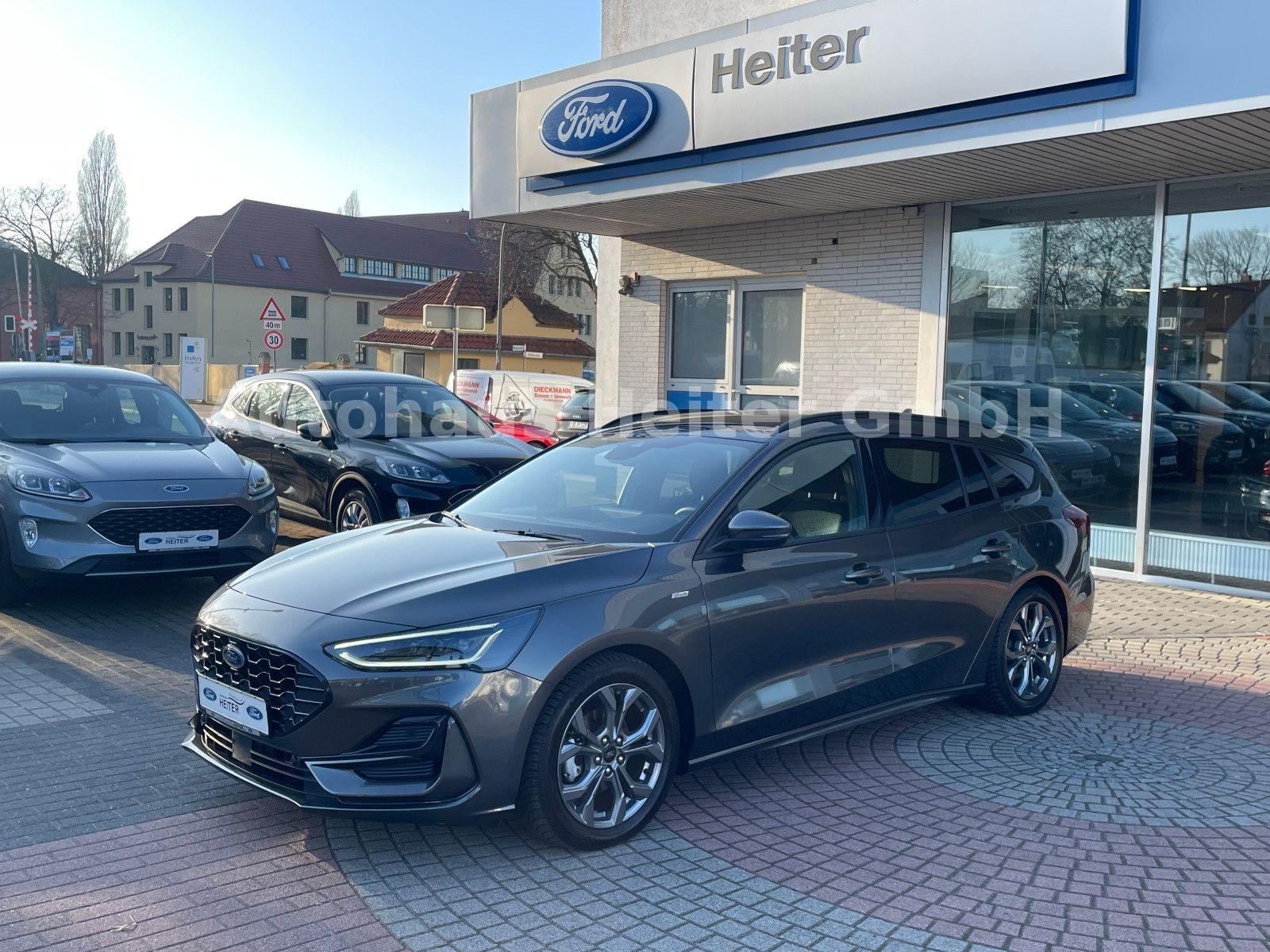 Ford Focus Automatik ST-Line X /155PS+Matrix+Pano+AHK