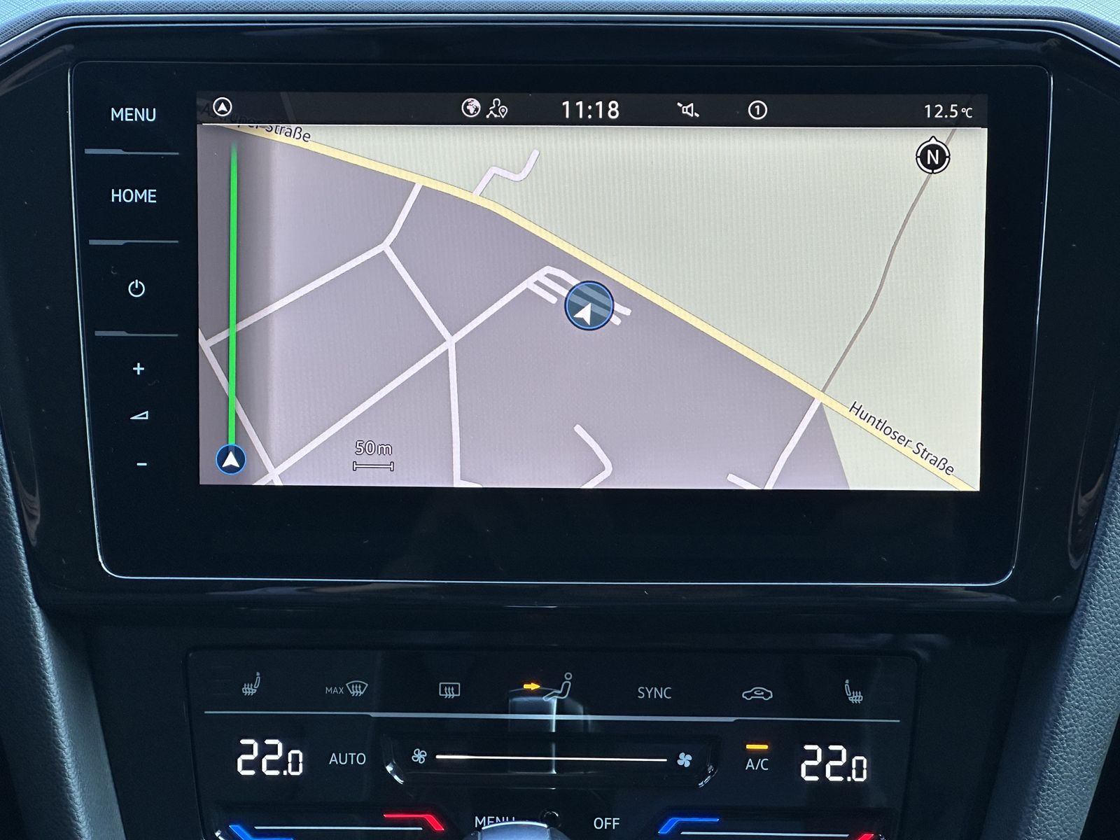 Fahrzeugabbildung Volkswagen Passat Variant Business NAV+IQ-LIGHT+DIGDISPLAY