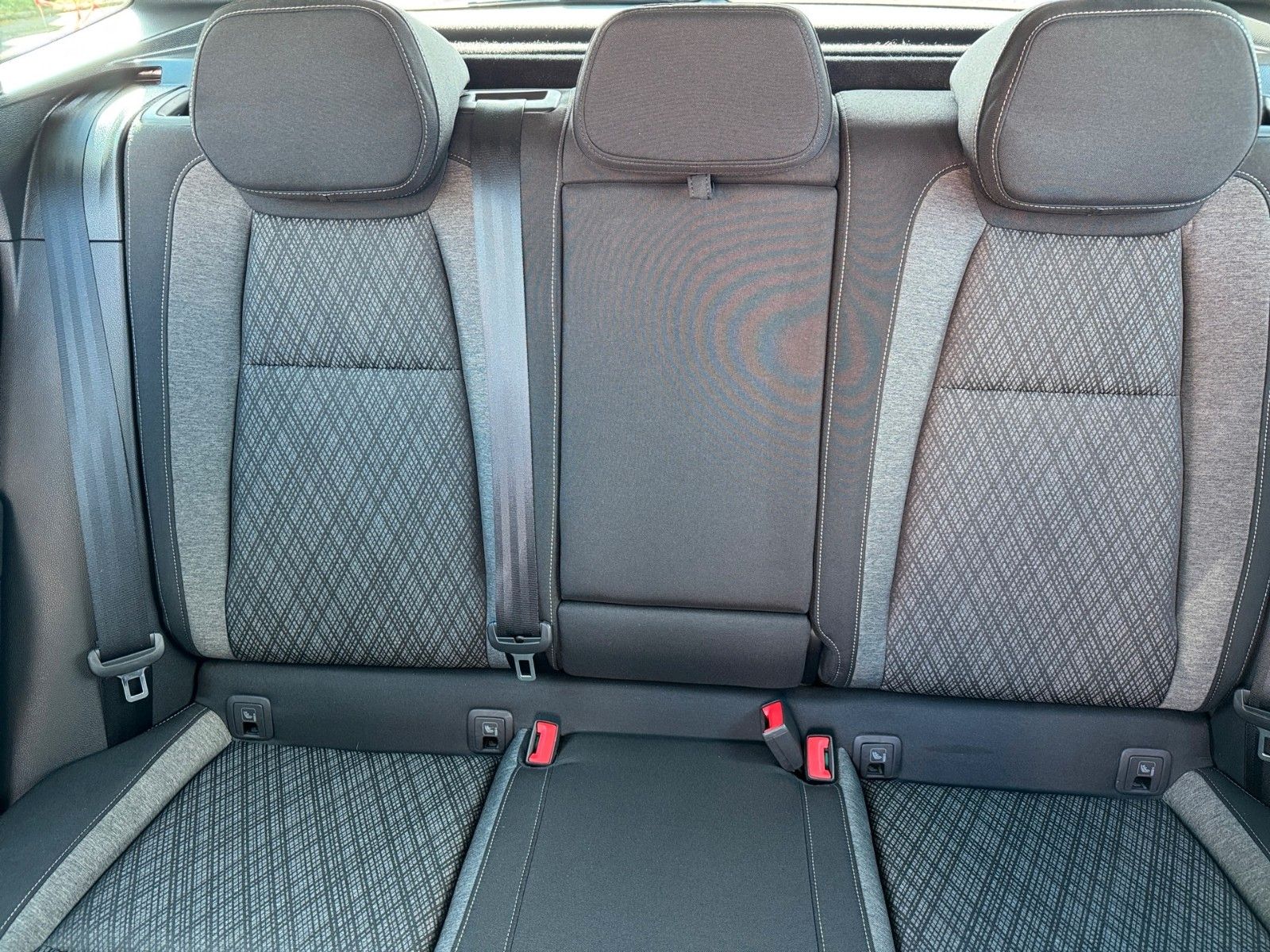Fahrzeugabbildung SKODA Karoq 2.0l TDI DSG 4x4 STYLE
