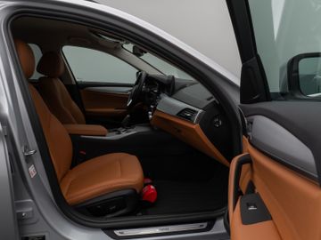 Fahrzeugabbildung BMW 530d Tour HUD ACC Kamera DAB  Komfortzugang