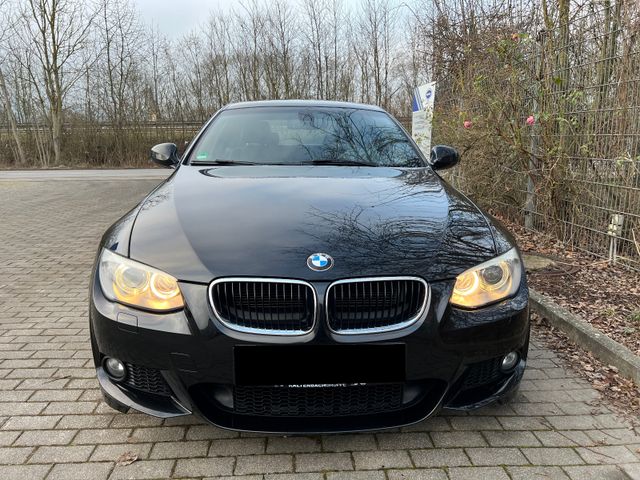 BMW Sport-Paket M / M-Technic Coupe 320i