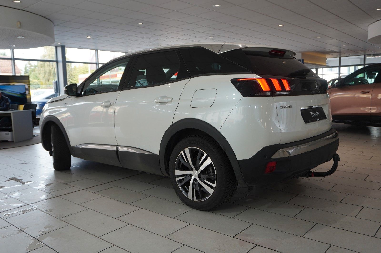 Fahrzeugabbildung Peugeot 3008 Hybrid PHEV ALLURE NAVI/LED/KAMERA/SHZ/AHK