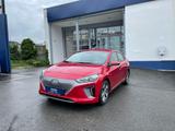 Hyundai IONIQ Elektro Navi Trend Allwetterreifen - rote Hyundai IONIQ