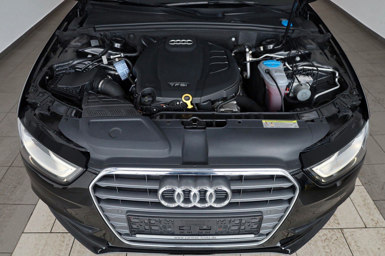 Fahrzeugabbildung Audi A4 Lim. Attraction Navi,Bi-Xenon,PDC,SR+WR