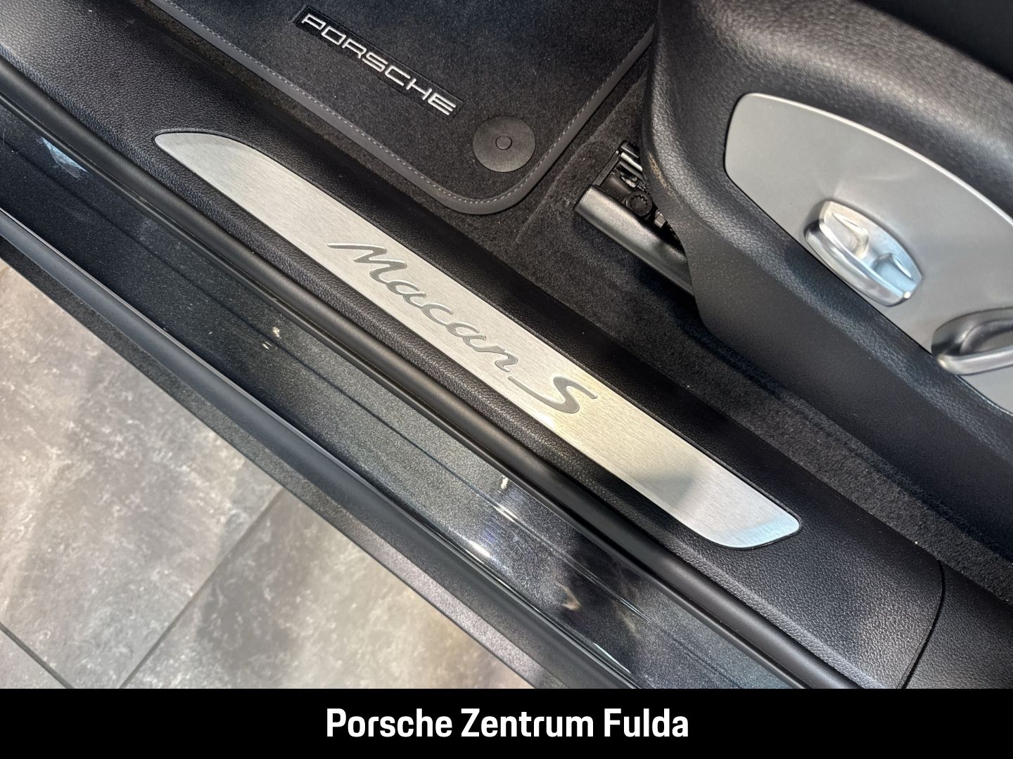 Porsche Macan S Sportabgas Luftfederung Rückfahrkamera foto 18