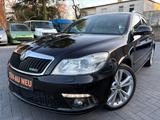 Skoda Octavia Combi RS Xenonlicht Klimaautomatik!! - Skoda Octavia aus 2012 mit Diesel-Antrieb: Kombi