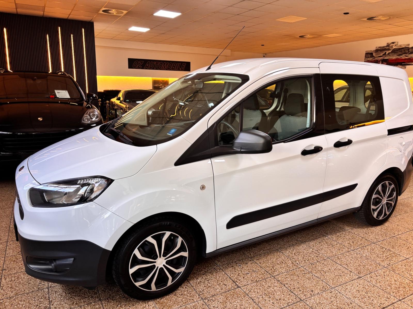 Ford Transit Courier Kombi