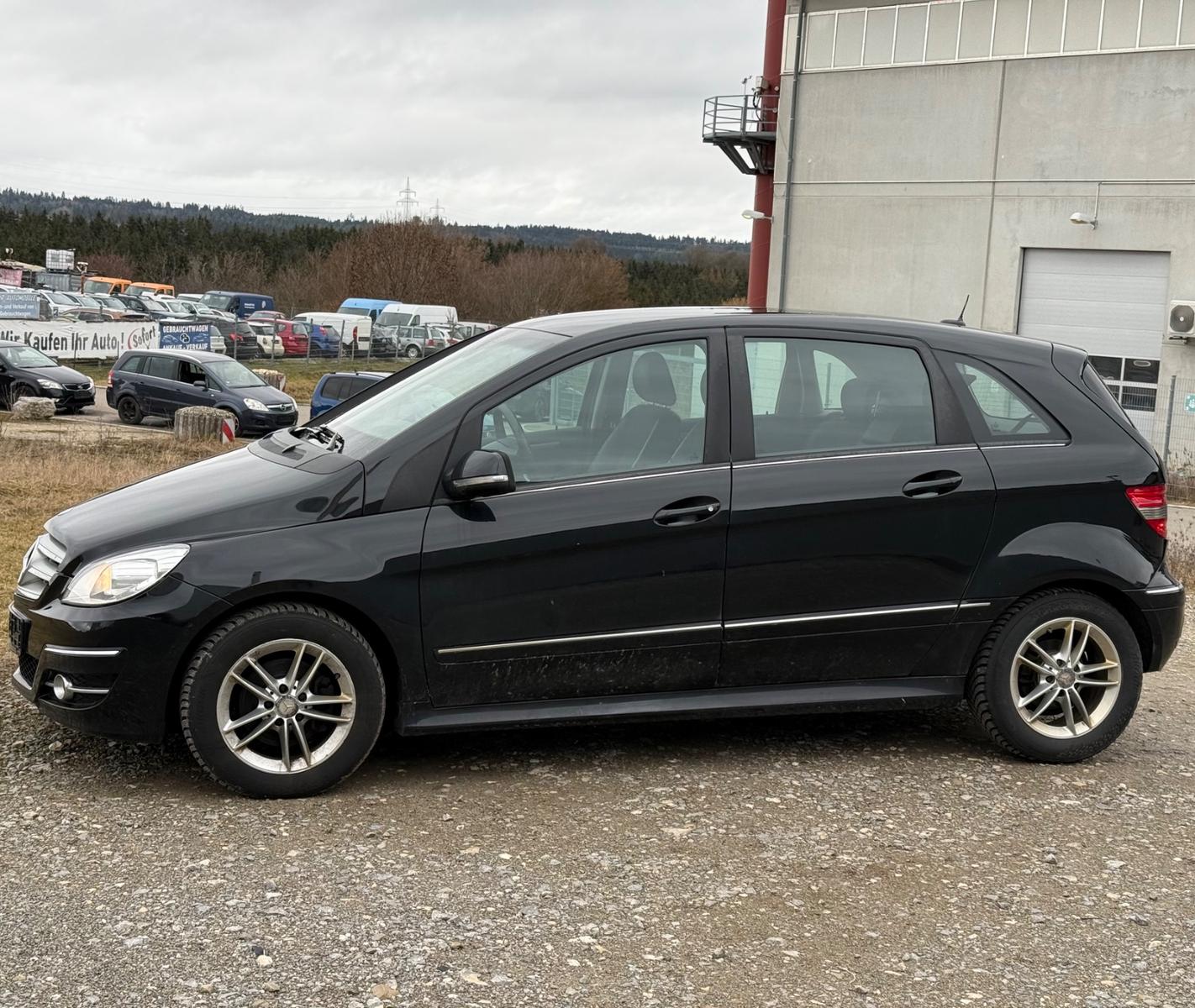 Mercedes-Benz B 180 CDI *AUTOMATIK*LEDER*SHZ*EURO.5*TEMPOMAT*