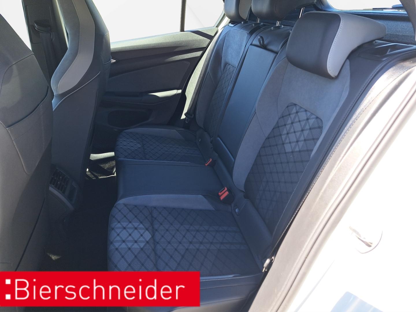 Volkswagen Golf 8 1.5 eTSI DSG R-Line DIGITAL COCKPIT PRO L, миниатюра 10